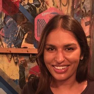 Meet your Posher, Aparna